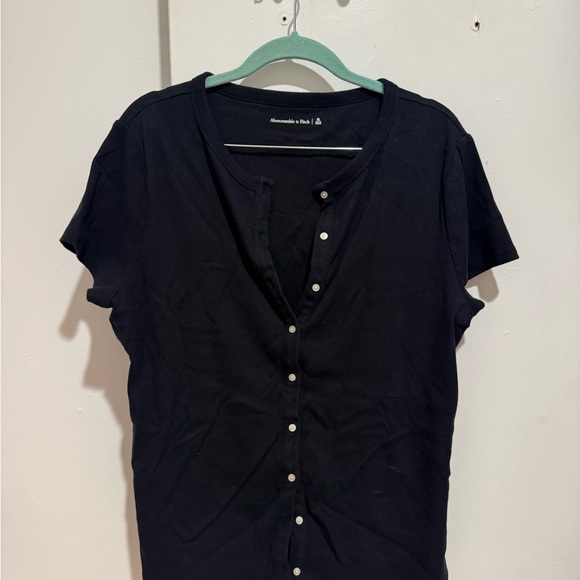 Abercrombie & Fitch Ribbed Button-Through Short Sleeve Top - Picture 2 of 4